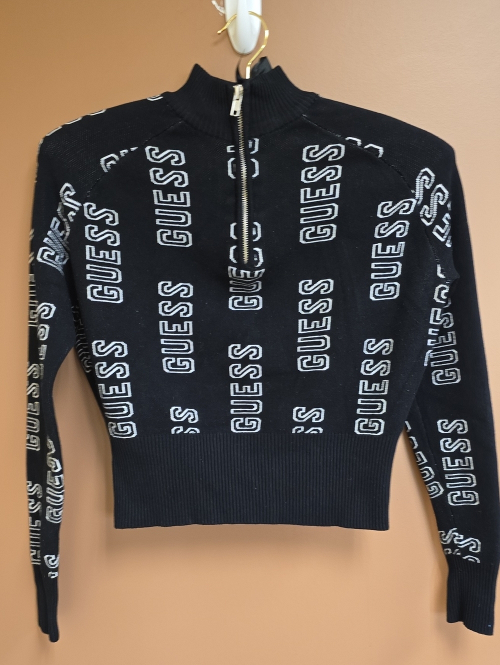 GUESS Logo Print Mock Neck Cropped Knit Sweater Black/White M
